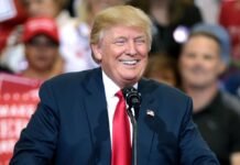 Трамп назвал условие для допуска Байдена в Белый дом