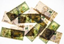 Доллар на межбанке дорожает после резкого роста накануне