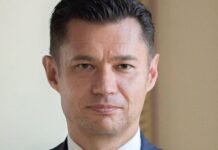 Австрийцы помогают строить оперный театр в Севастополе, Украина готовится ввести санкции