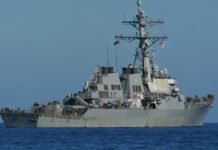 Эсминец ВМС США зашел в Черное море