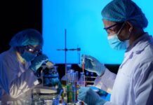 Происхождение COVID: эксперты ВОЗ закончили карантин в Китае и приступили к изучению