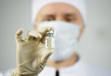 Эффективная на 85%: в Израиле оценили вакцину Pfizer