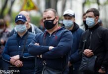 В Польше частично ослабили карантин. Открылись торговые центры и музеи