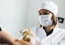 Уже более 100 тысяч уколов. Сегодня в Украине сделали 11800 прививок от COVID