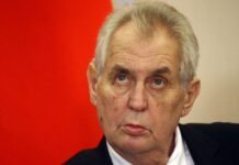 Президент Чехии завтра выступит с чрезвычайным обращением