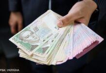 Названы отрасли с самым быстрым ростом зарплат за последний год
