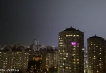 Киев снова накрыла гроза: видео последствий непогоды