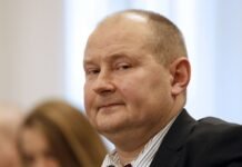 Чауса отправили под круглосуточный домашний арест