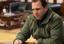 В Армении суд арестовал бывшего министра обороны по обвинению в коррупции