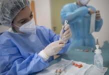 МОЗ Австрии: COVID-вакцинация уже сохранила почти 2200 жизней