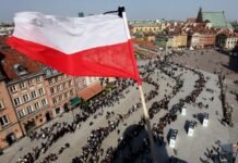 Польша назвала незаконными выборы в Госудуму в Крыму и осудила выдачу паспортов РФ в ОРДЛО