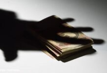 В Полтавской ОГА обвинили главу ОТГ в подделке документов для получения 15 млн гривен из ГФРР