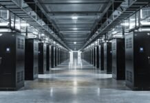 Команда Facebook попробует вручную перезапустить серверы