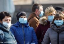 Не только в помещениях: Киев в “красной” зоне ужесточит масочный режим