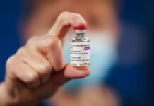Германия передала Украине 1,5 млн доз вакцины AstraZeneca