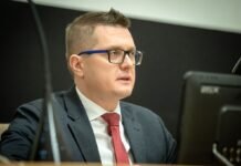 Баканов о деле угля с ОРДЛО: террористам возили деньги в чемоданах