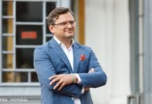 Кулеба накануне саммита министров ЕС созвонился с Боррелем: о чем говорили