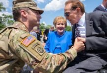 Умер американский экс-сенатор и кандидат в президенты США Боб Доул