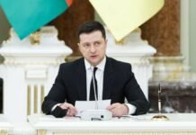 Зеленский призвал США ввести санкции против РФ: после вторжения не имеют смысла