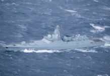 Группу боевых кораблей России заметили возле берегов Норвегии: могут плыть к Ирландии