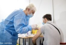Темпы COVID-вакцинации замедлились вдвое: еще 18 тысяч человек получили прививку