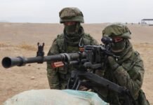 Оккупанты бомбят и штурмуют Мариуполь, готовятся к десантной морской операции, – Генштаб ВСУ