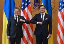 Блинкен провел телефонный разговор с Кулебой по итогам их встречи в Киеве