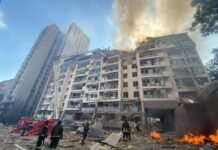 В Киеве прозвучало четыре взрыва: что известно