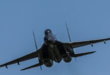 В Николаевской области произошел воздушный бой украинских Ми-8 и российского истребителя