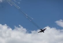 Почти Чернобаевка. Боец Нацгвардии уничтожает самолеты и ракеты из “Иглы”