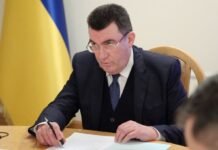 “Удар ножом в спину”. Данилов рассказал, какие “гарантии” Беларусь давала Украине накануне войны