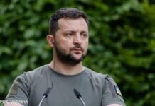 В Изюме найдено массовое захоронение: Зеленский пригласил на место трагедии журналистов