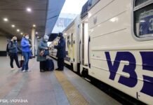 Задержка поездов может составить до 2 часов. “Укрзализныця” обновила данные