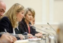 Глава Национального собрания Франции впервые посетила Украину и встретилась с Зеленским