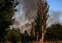 Россияне из артиллерии и РСЗО били по Днепропетровской области: погибла женщина
