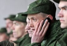“Военкомат никого не пожалеет”: в России мужчинам запретили выезжать из регионов