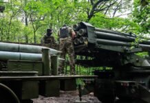 Военные показали работу украинской РСЗО “Буревий” на фронте (видео)