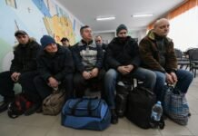 Более 700 тысяч россиян покинули страну после старта мобилизации, – СМИ