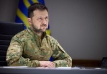 Там просто ад. Зеленский поблагодарил воинов, которые держат рубежи обороны в Донецкой области