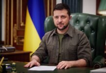 Зеленский наградил еще сотни защитников Украины