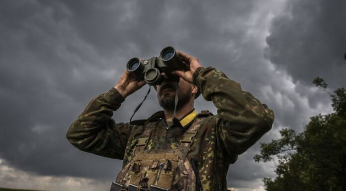 Пограничники уничтожили грузовик с оккупантами в Харьковской области (видео)