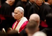 Трамп атакує Папу Римського через критику війни з Іраном