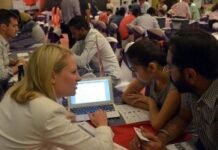 У Канаді дедалі більше студентів з Індії відмовляються від навчання