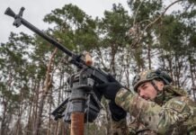 Прильоти балістики та сотні дронів у небі: ЗСУ розкрили деталі нічної атаки росіян