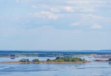 Вільна течія: в Україні хочуть повернути річки в природні русла