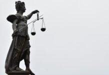 Права людини: на що скаржаться українці та скільки справ розглядає ЄСПЛ