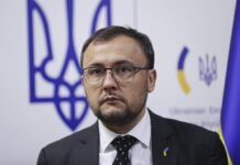 “Від наших сварок виграє Москва”. Посол України в Польщі теж повертає свою нагороду