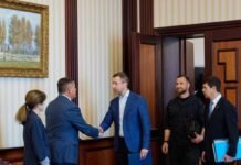 Ракети для Patriot: прем’єр провів зустріч із представниками виробника