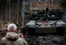 Попри успіхи України, Росія все ще має важливі військові переваги – WSJ