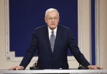 Келлог оцінив успіхи України у війні з РФ: “Я б поставив гроші на українців”